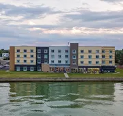 Fairfield by Marriott Port Clinton Waterfront hotel detail image 4