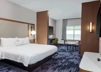 Fairfield by Marriott Port Clinton Waterfront hotel thumbnail 6