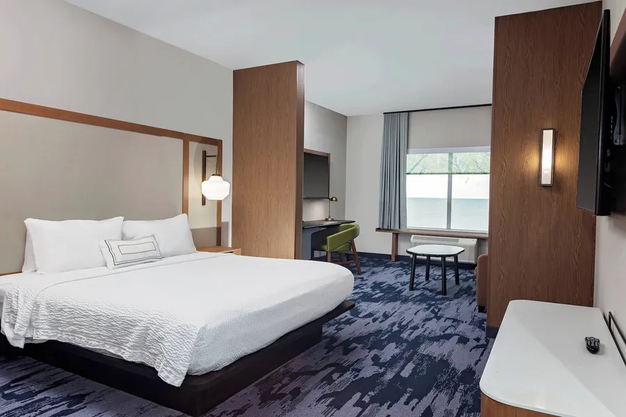 Fairfield by Marriott Port Clinton Waterfront hotel detail image 6