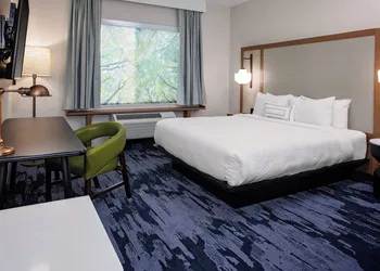 Fairfield by Marriott Port Clinton Waterfront hotel thumbnail 8