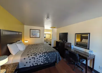Crossroads Inn - Downtown Sacramento hotel thumbnail 7
