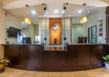 Best Western Plus Lytle Inn & Suites hotel thumbnail 3