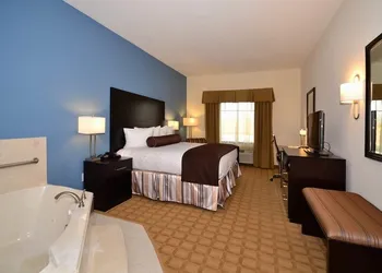 Best Western Plus Lytle Inn & Suites hotel thumbnail 5