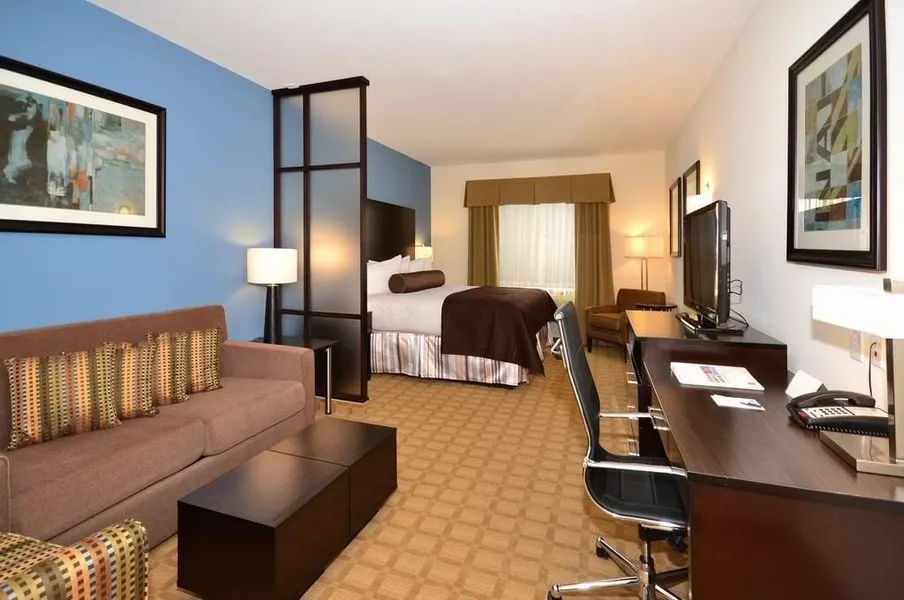 Best Western Plus Lytle Inn & Suites hotel detail image 6