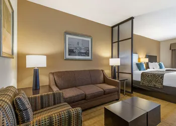 Best Western Plus Lytle Inn & Suites hotel thumbnail 8