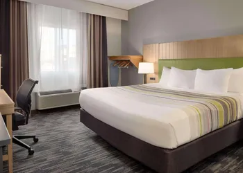 Country Inn & Suites by Radisson, Brookings, SD hotel thumbnail 6