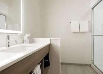 Holiday Inn Express Dryden by IHG hotel thumbnail 8