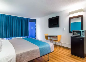 Motel 6 Lagrange, GA hotel thumbnail 5
