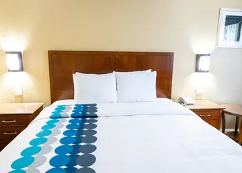 Baymont by Wyndham College Park Atlanta Airport South hotel thumbnail 4