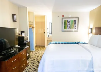 Baymont by Wyndham College Park Atlanta Airport South hotel thumbnail 5