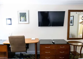 Baymont by Wyndham College Park Atlanta Airport South hotel thumbnail 6