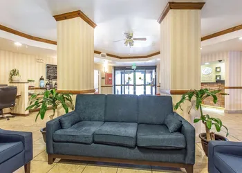 Comfort Suites Summit County hotel thumbnail 4