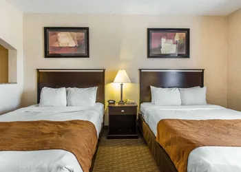 Comfort Suites Summit County hotel thumbnail 6