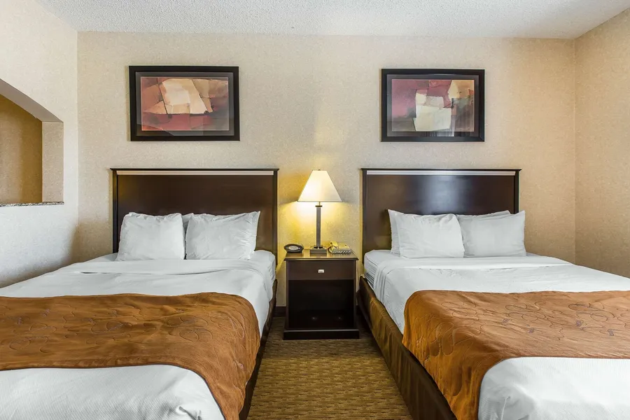 Comfort Suites Summit County hotel detail image 6