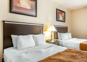 Comfort Suites Summit County hotel thumbnail 8