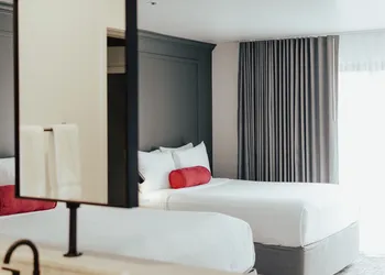Vinland Hotel and Lounge hotel thumbnail 8
