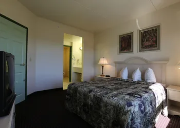 Allure Suites hotel thumbnail 4