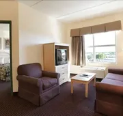 Allure Suites hotel detail image 5