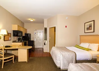 Candlewood Suites Ft Myers I-75 by IHG hotel thumbnail 3