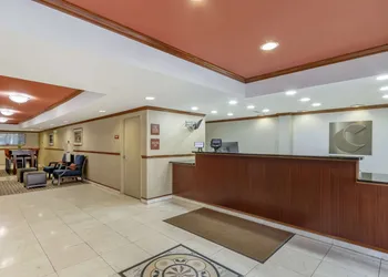 Comfort Inn & Suites Charleston Airport Convention Center hotel thumbnail 2