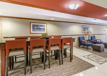 Comfort Inn & Suites Charleston Airport Convention Center hotel thumbnail 4
