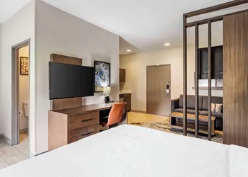 Best Western Plus Bourbonnais Hotel & Suites hotel thumbnail 5