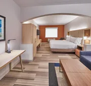 Holiday Inn Express Hotel & Suites Medford-Central Point by IHG hotel detail image 4