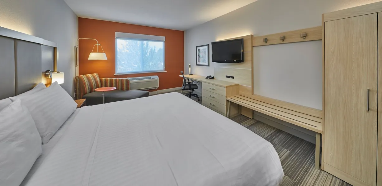 Holiday Inn Express Hotel & Suites Medford-Central Point by IHG hotel detail image 6