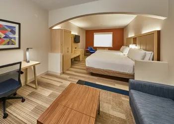 Holiday Inn Express Hotel & Suites Medford-Central Point by IHG hotel thumbnail 7