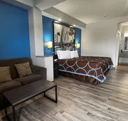 Crystal Inn Houston North I-45 hotel detail image 4