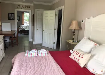 Josephine's Bed & Breakfast hotel thumbnail 8