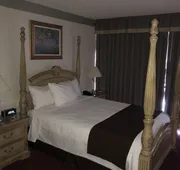 Travelodge by Wyndham Niagara Falls Fallsview hotel detail image 4