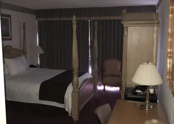 Travelodge by Wyndham Niagara Falls Fallsview hotel thumbnail 8