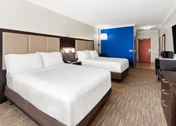 Holiday Inn Express & Suites Klamath Falls Central by IHG hotel thumbnail 5