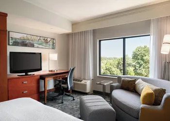 Courtyard by Marriott Ewing Princeton hotel thumbnail 5