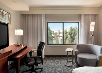 Courtyard by Marriott Ewing Princeton hotel thumbnail 7