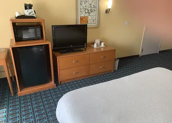 Fairfield Inn and Suites by Marriott Columbia hotel thumbnail 5