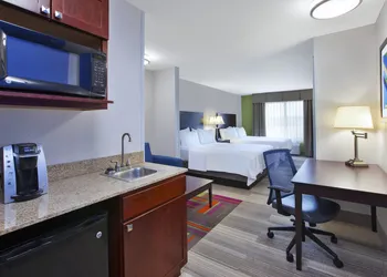 Holiday Inn Express Hotel & Suites Niles by IHG hotel thumbnail 3