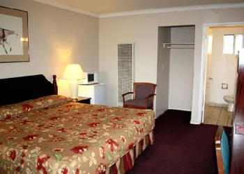 Sunset Inn and Suites hotel thumbnail 2