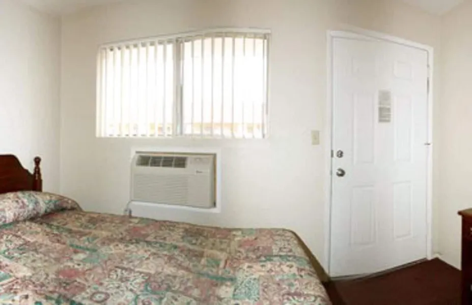 Sunset Inn and Suites hotel detail image 6