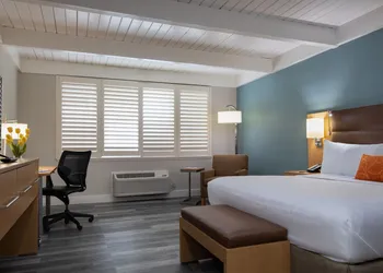 Prodigy Hotel, a Days Inn by Wyndham hotel thumbnail 7
