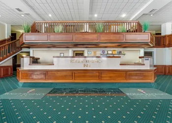 Rogue Regency Inn Medford Airport hotel thumbnail 2