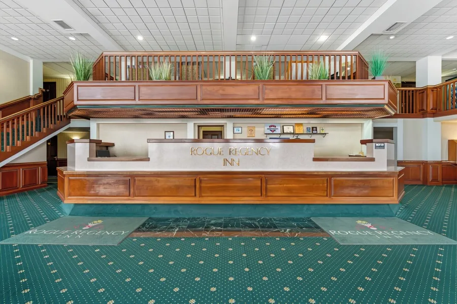 Rogue Regency Inn Medford Airport hotel detail image 2