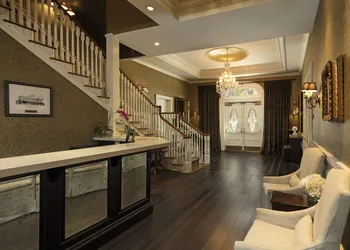The Genevieve hotel thumbnail 2