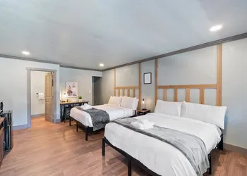 Blue Jay Lodge hotel thumbnail 5