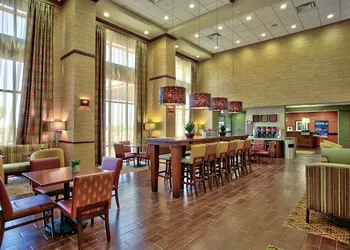 Hampton Inn & Suites Scottsdale at Talking Stick hotel thumbnail 2