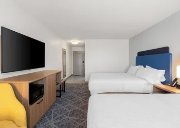 Hampton Inn & Suites New Castle hotel thumbnail 3