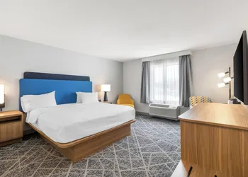 Hampton Inn & Suites New Castle hotel thumbnail 4