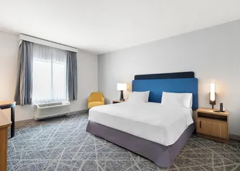 Hampton Inn & Suites New Castle hotel thumbnail 8