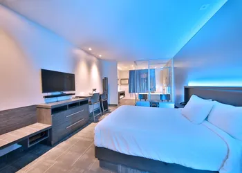 Hôtel Ô Laval hotel thumbnail 8